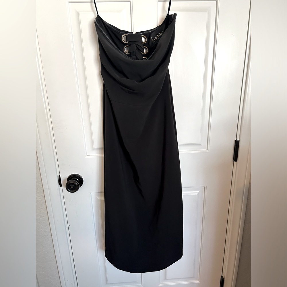 Classic LBD. Nicole Miller.